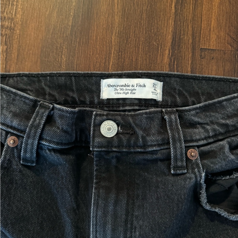 Ultra High Rise 90s straight leg jeans